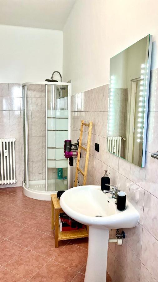 New Apartment, Near Metro Monte Grappa Turin Ngoại thất bức ảnh